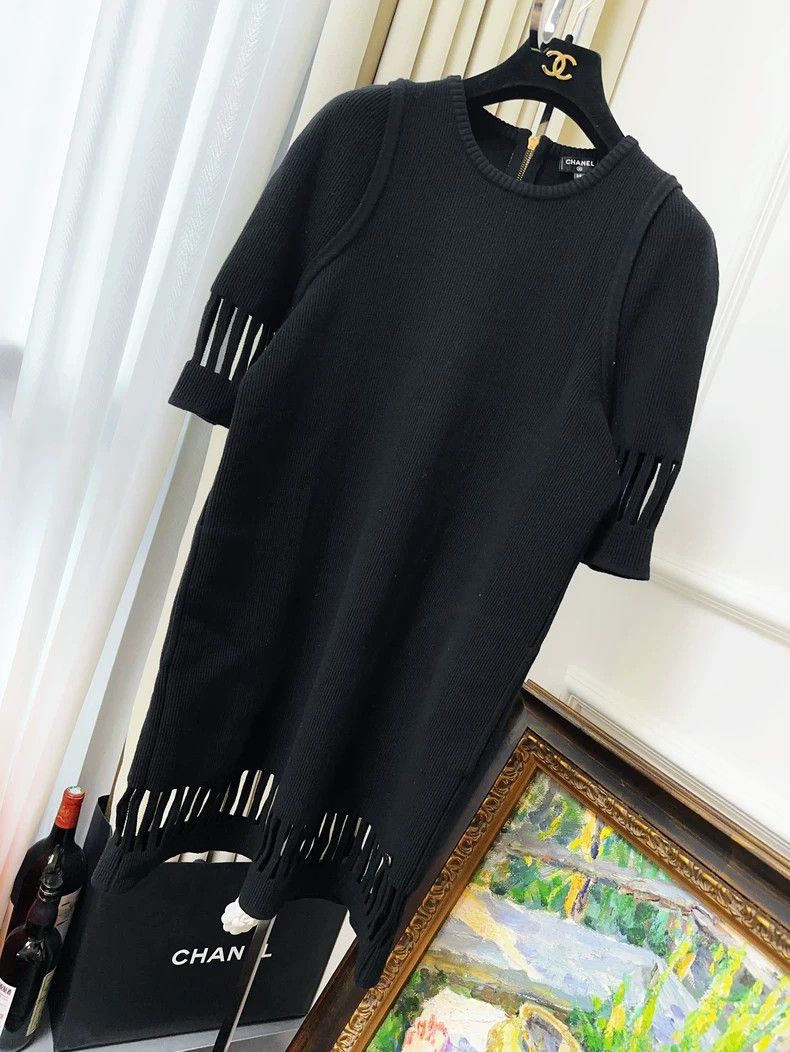 Chanel Chanel Two-Piece Knit Dress Size M / US 6-8 / IT 42-44 - 3 Thumbnail