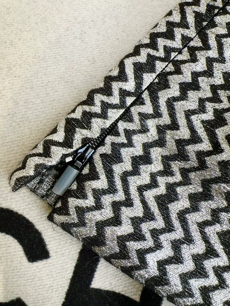 Chanel Chanel Silver Black Wave Pattern Skirt Size 36" / US 14 / IT 50 - 5 Thumbnail