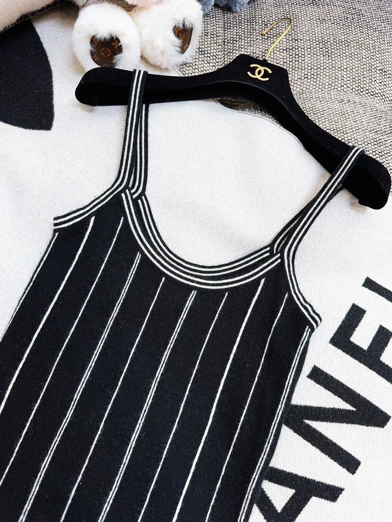 Chanel Chanel 23P Black Striped Knit Tank Top Size M / US 6-8 / IT 42-44 - 6 Thumbnail
