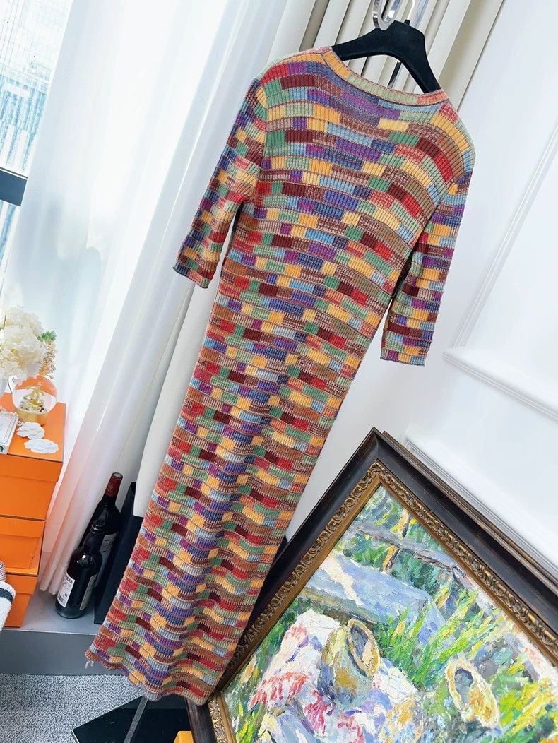 Chanel Chanel 18A Cashmere Color Block Knit Dress Size M / US 6-8 / IT 42-44 - 2 Thumbnail