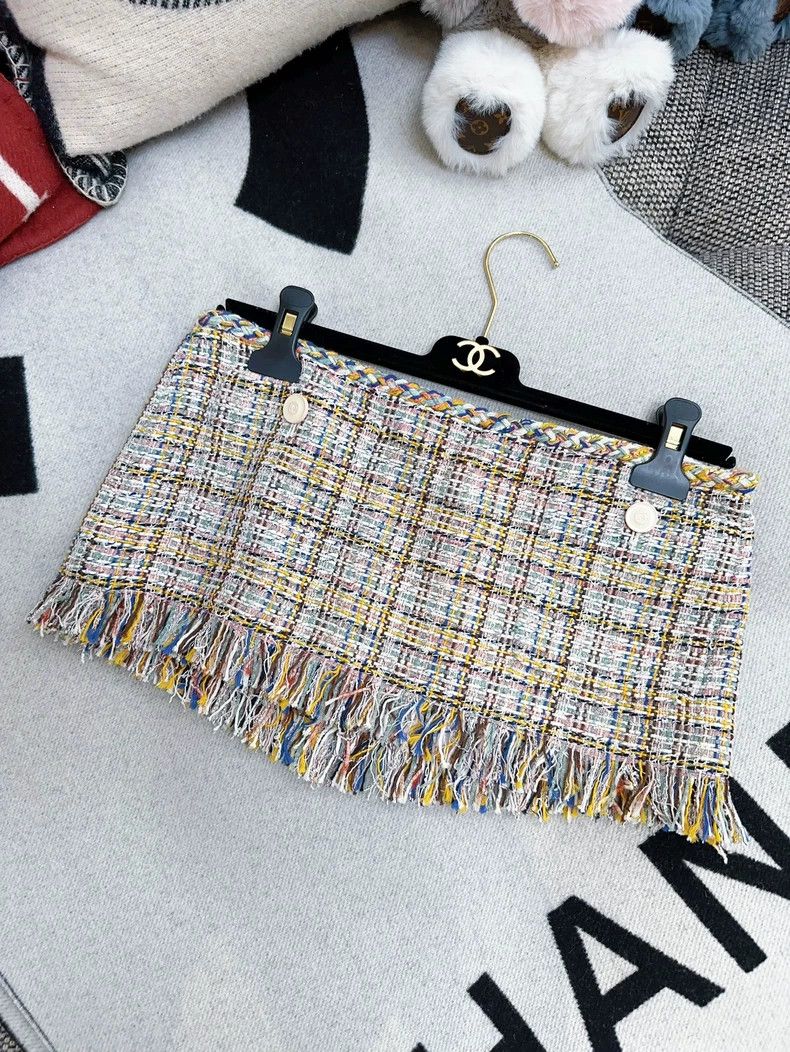 Chanel Chanel Tweed Fringe Mini Skirt Size 28" / US 6 / IT 42 - 3 Thumbnail
