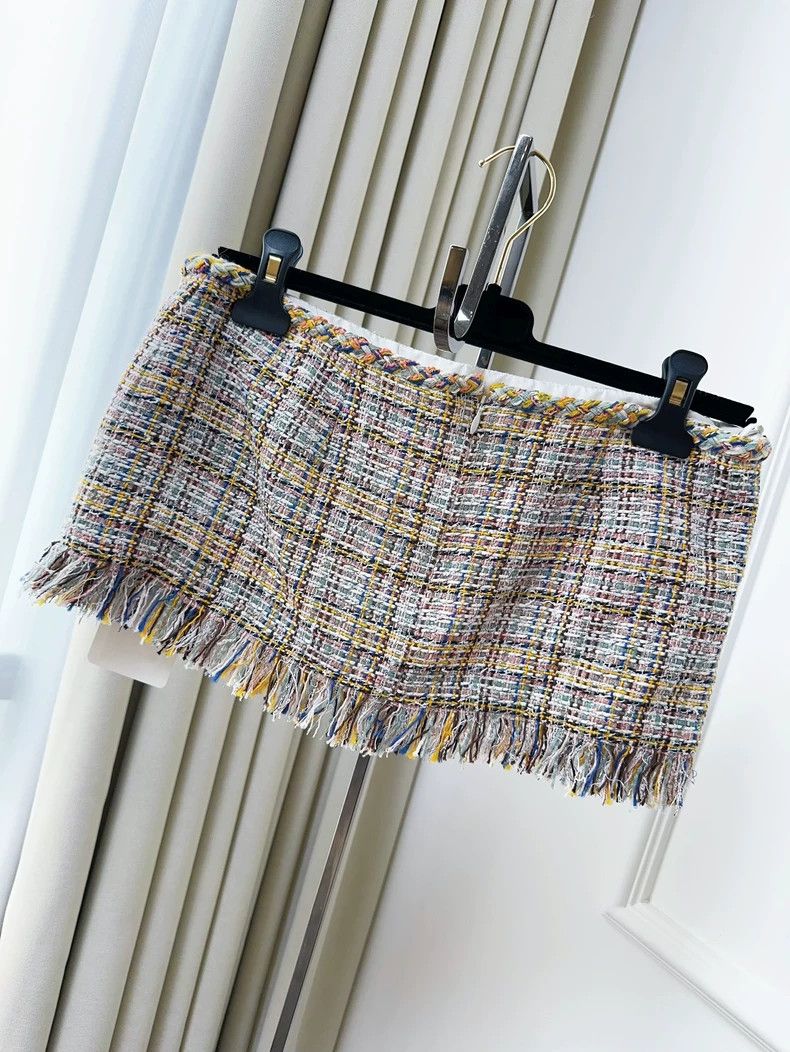 Chanel Chanel Tweed Fringe Mini Skirt Size 28" / US 6 / IT 42 - 2 Thumbnail