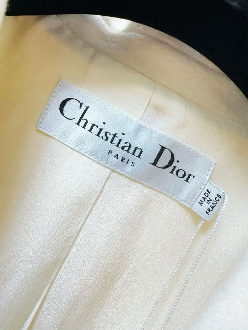 Dior Dior Beige Cashmere Coat with Ruffle Hem Size M / US 6-8 / IT 42-44 - 5 Thumbnail