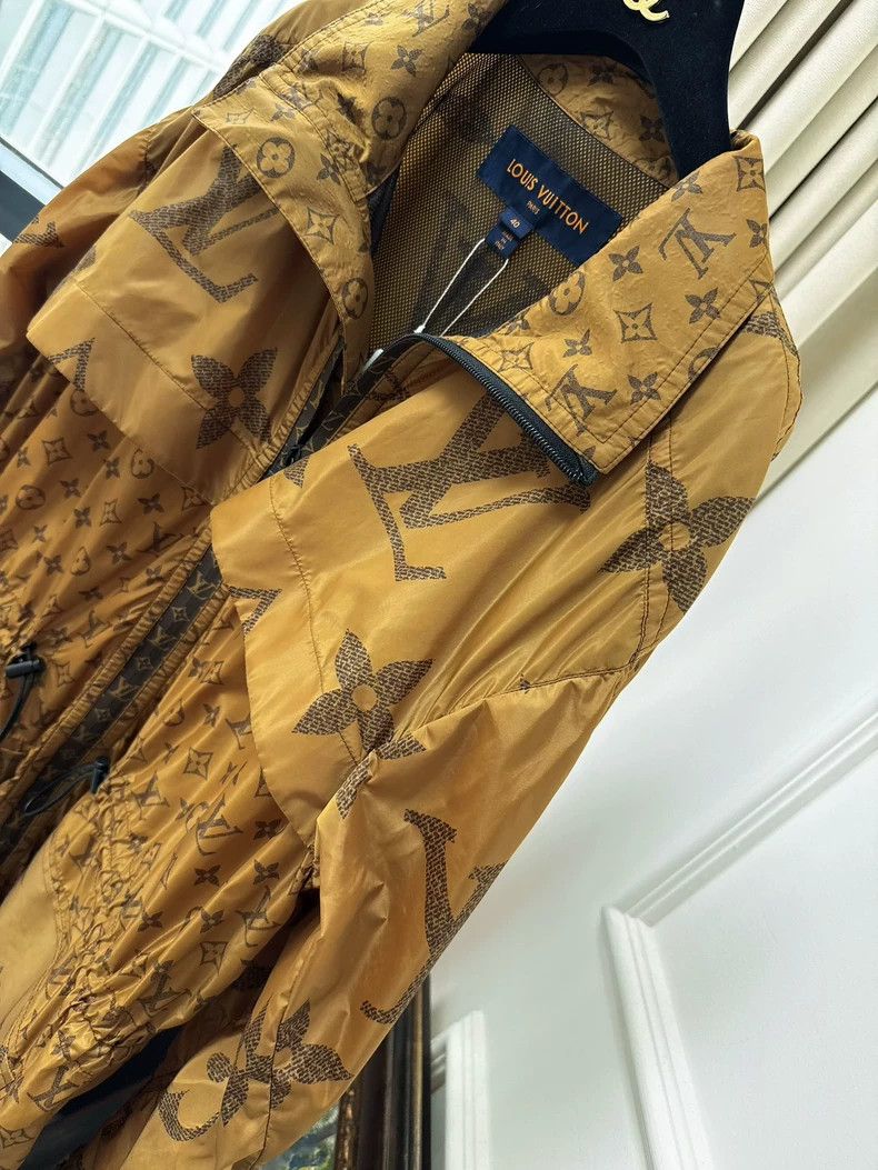 Louis Vuitton Louis Vuitton Monogram Windbreaker Jacket Size M / US 6-8 / IT 42-44 - 4 Thumbnail