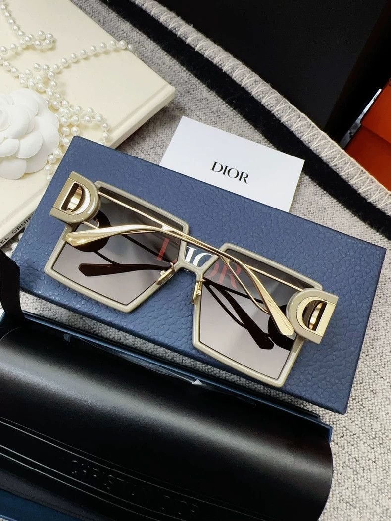 Dior Dior Montaigne Sunglasses Brown Frame Size ONE SIZE - 5 Thumbnail