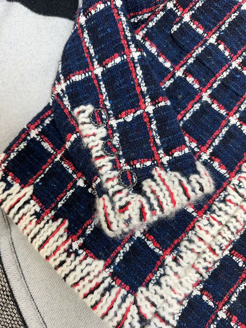 Chanel Chanel 19k Snow Red Blue Plaid Jacket Size L / US 10 / IT 46 - 3 Thumbnail