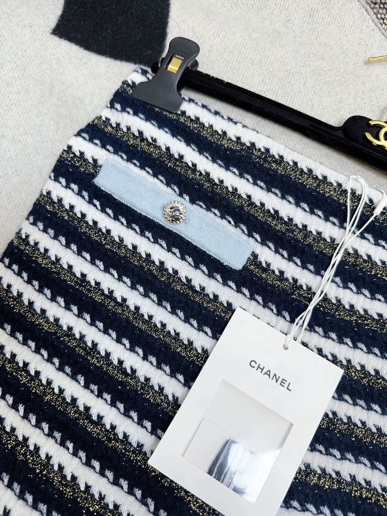 Chanel CHANEL 22B Blue White Stripe Knit Pants Size 36" / US 14 / IT 50 - 3 Thumbnail