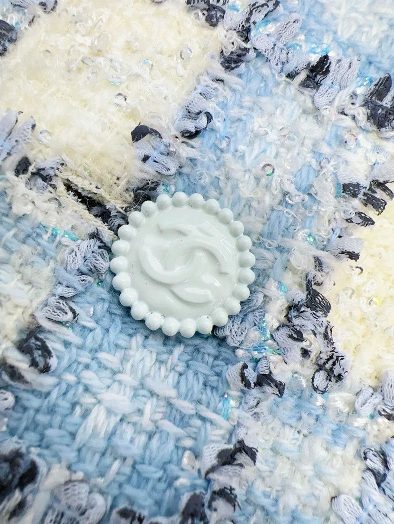 Chanel Chanel 22B Blue White Sequin Tweed Jacket Size M / US 6-8 / IT 42-44 - 5 Thumbnail