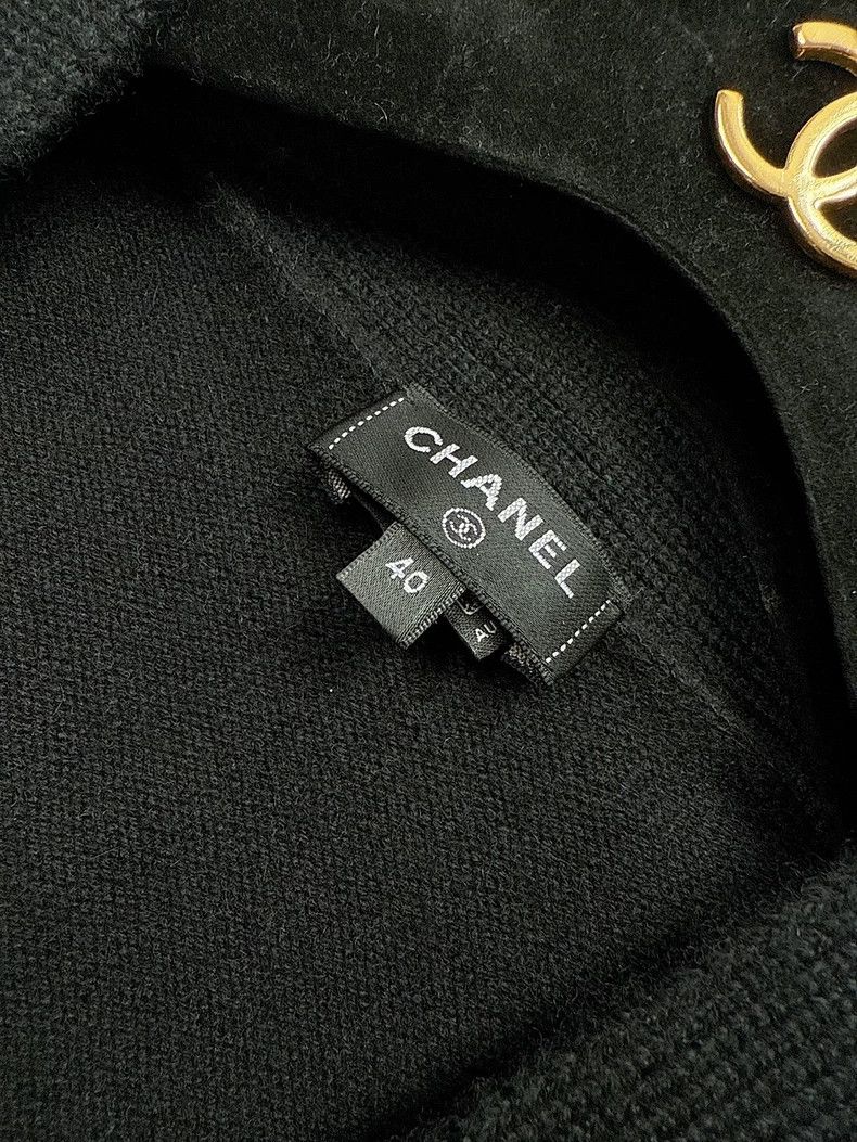 Chanel CHANEL 22B Black Cashmere Logo Cardigan Size M / US 6-8 / IT 42-44 - 5 Thumbnail