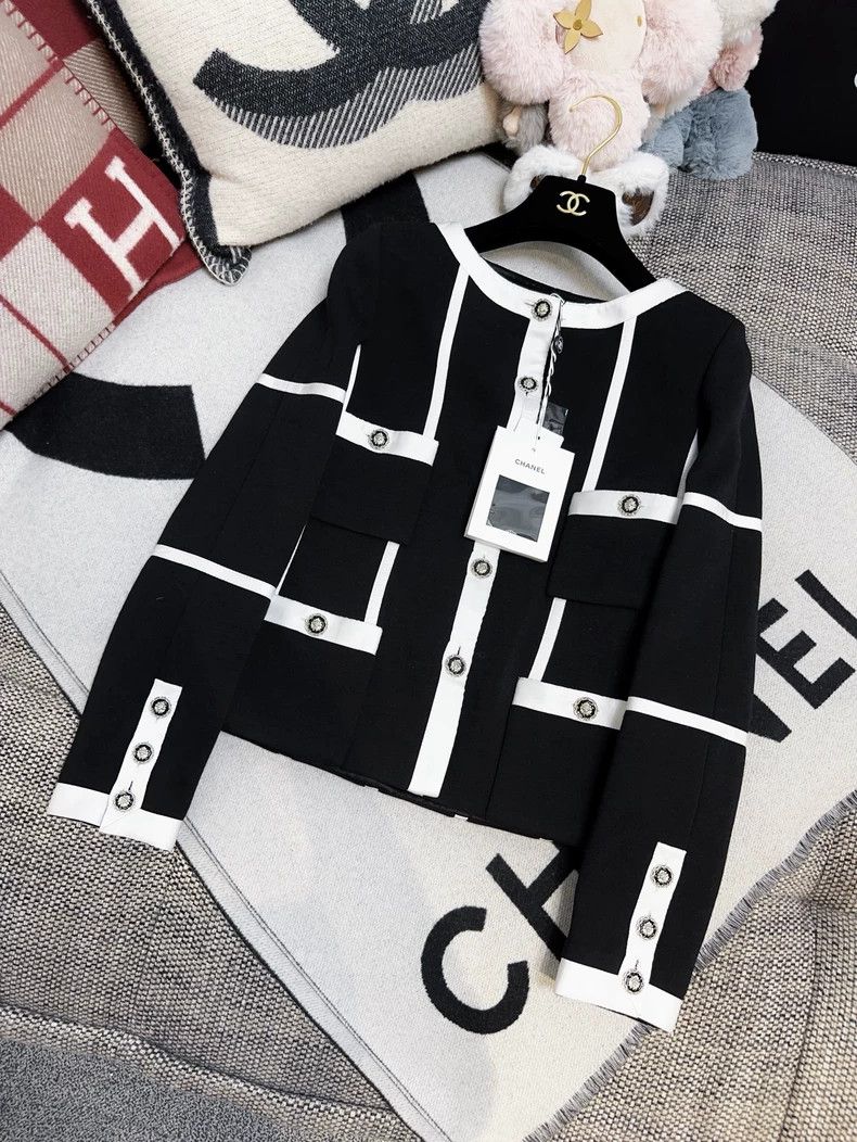 Chanel Chanel 20k Equestrian Black White Jacket Size M / US 6-8 / IT 42-44 - 6 Thumbnail