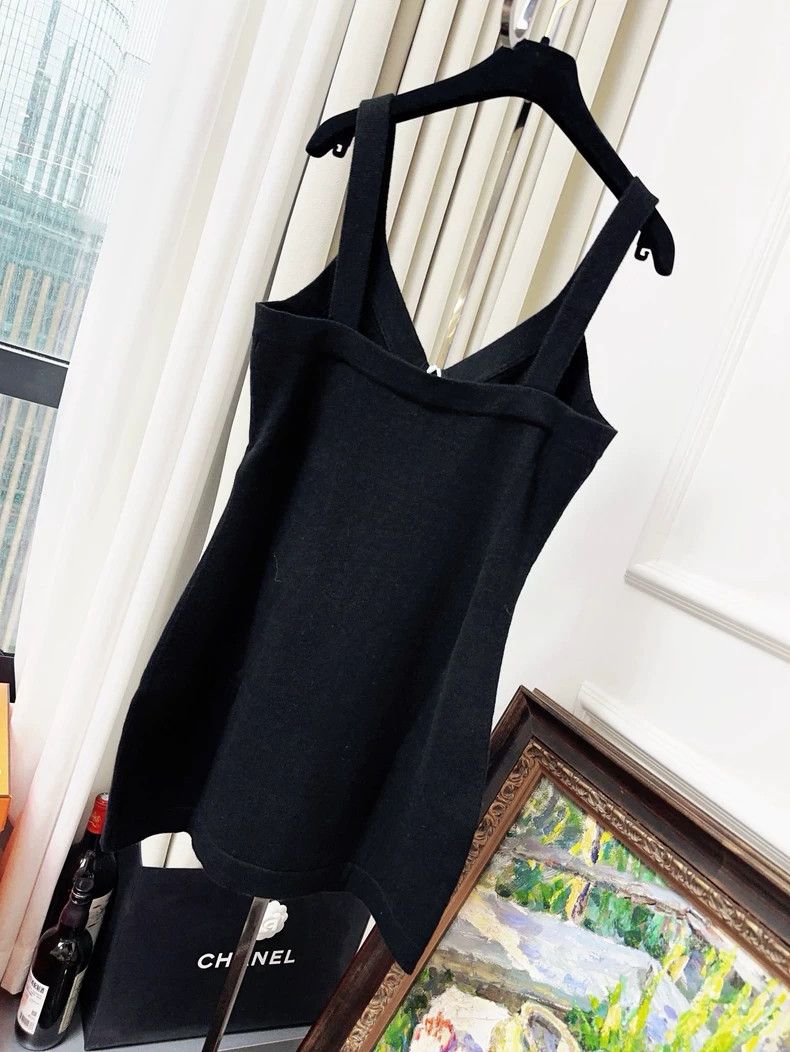 Chanel Chanel Black Cashmere Badge Sling Dress Size M / US 6-8 / IT 42-44 - 2 Thumbnail