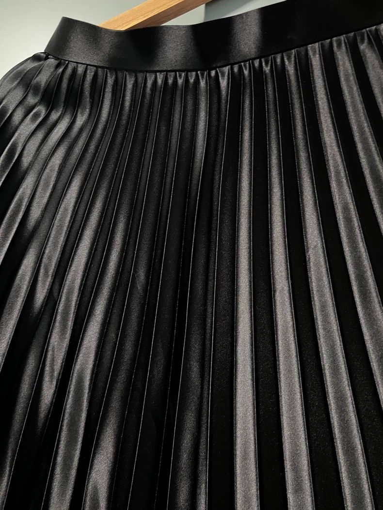 Junya Watanabe Junya Watanabe Pleated Skirt S Black Size 26" / US 2 / IT 38 - 2 Thumbnail