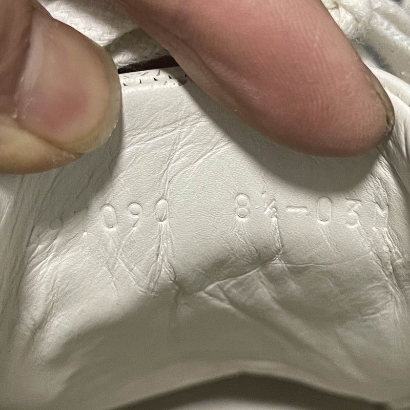 Gucci Gucci Ace Love Embroidered Sneakers 0079 Size US 9.5 / EU 42-43 - 5 Thumbnail