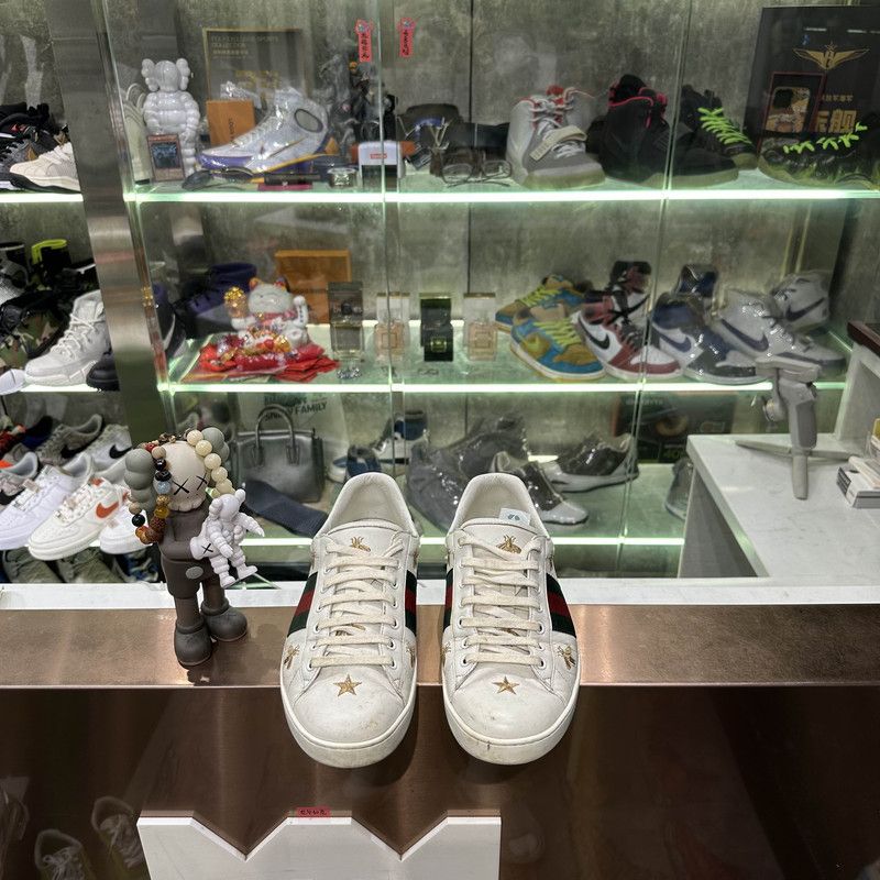 Gucci Gucci Ace Embroidered Sneakers with Stars and Bees 0079 Size US 8.5 / EU 41-42 - 2 Thumbnail
