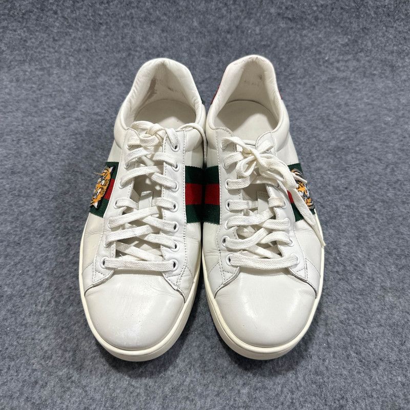 Gucci Gucci Tiger Embroidered Low-Top Sneakers for Men 0079 Size US 9.5 / EU 42-43 - 4 Thumbnail