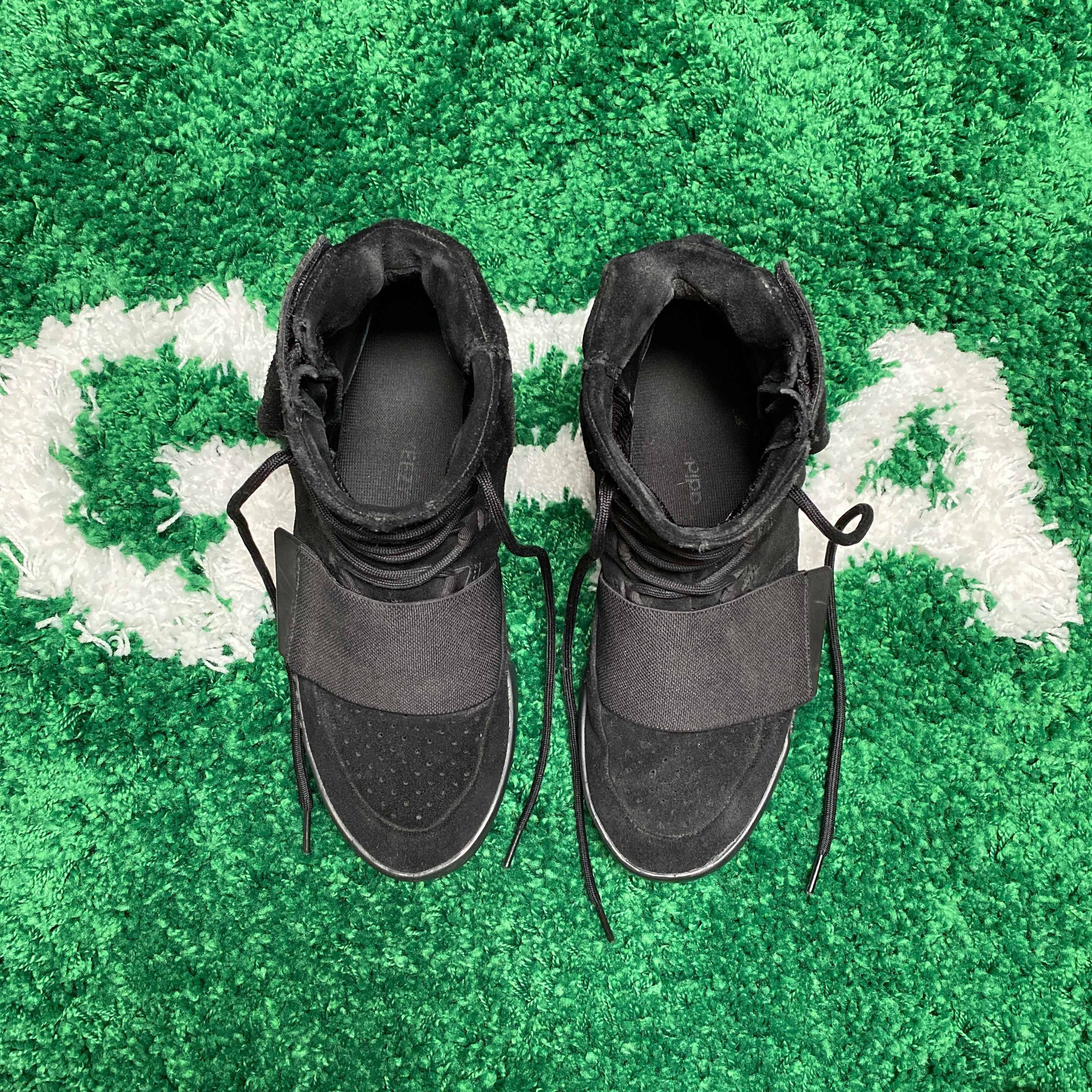 Yeezy Boost 750 Triple Black