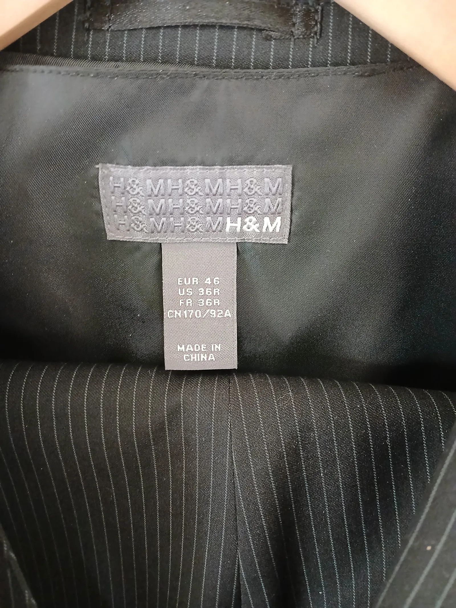 H&M H&M Suit Size 40R - 2 Thumbnail