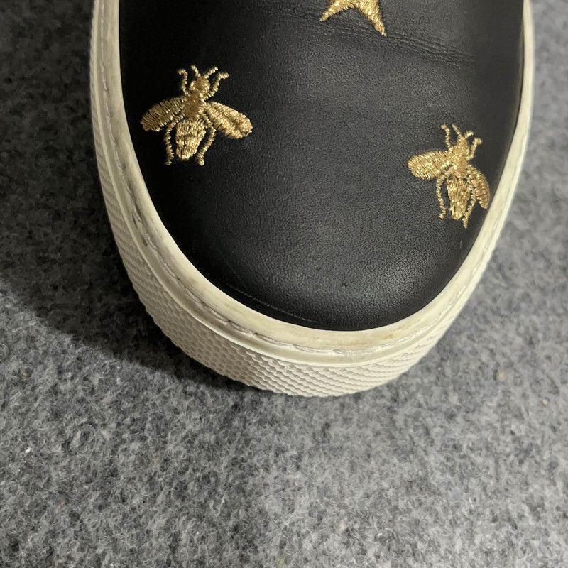 Gucci Gucci Black Leather Bee Embroidered Slip-Ons 0079 Size US 8 / EU 41 - 8 Thumbnail