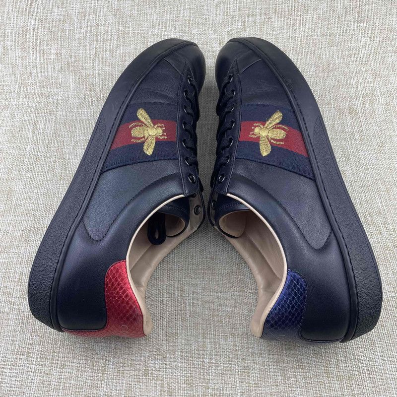 Gucci Gucci Ace Black Bee Embroidered Fashion Sneakers 0079 Size US 9.5 / EU 42-43 - 7 Thumbnail