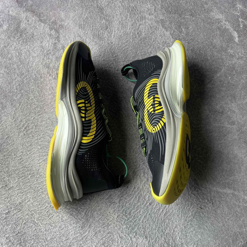 Gucci Gucci RUN Synthetic Knit Low-Top Sneakers 0079 Size US 10.5 / EU 43-44 - 9 Thumbnail