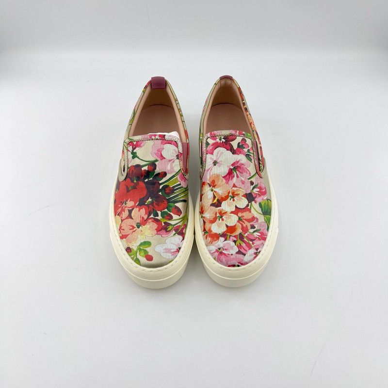 Gucci Gucci Floral Slip-On Sneakers in Vibrant Colors 0079 Size US 5.5 / EU 38 - 2 Thumbnail