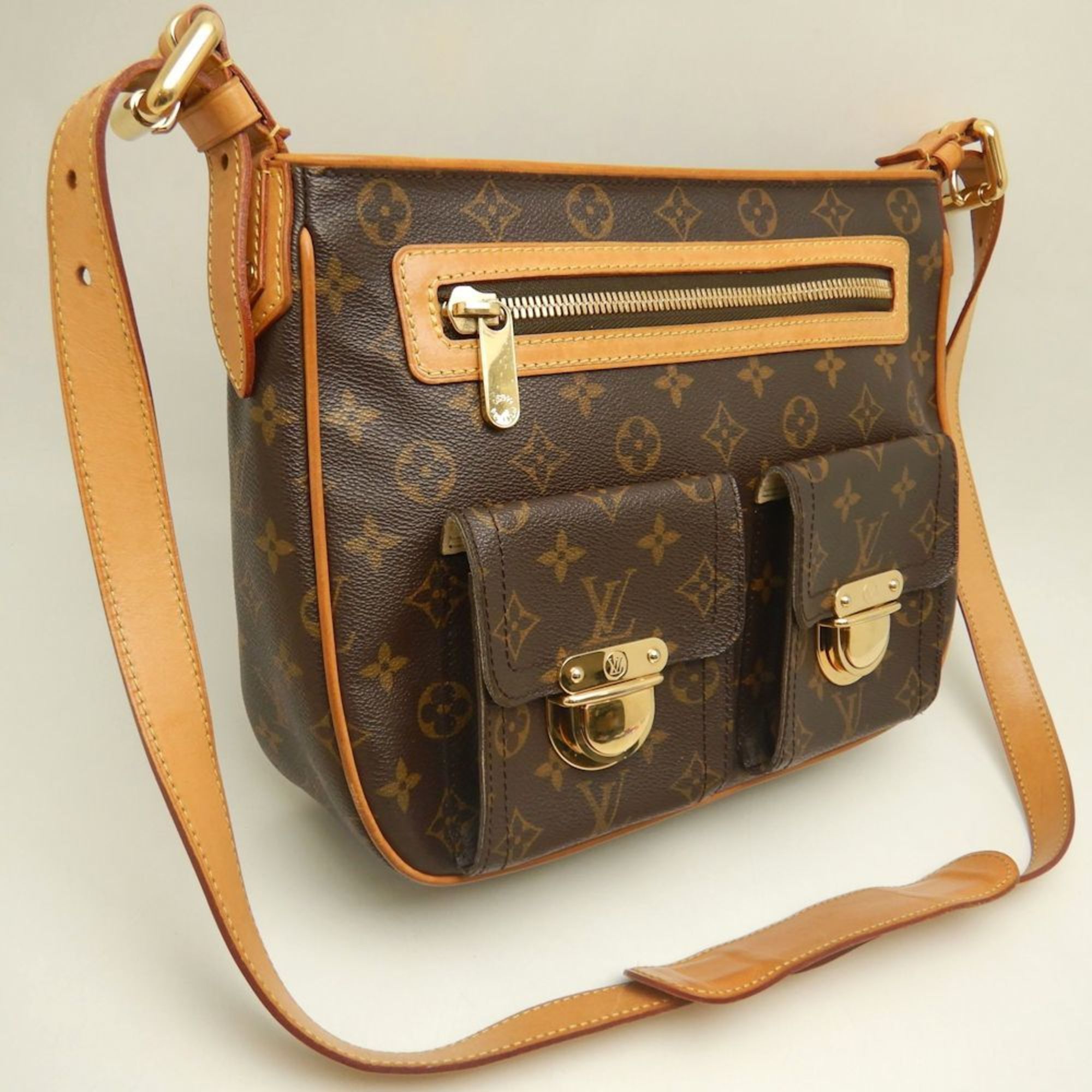 LOUIS VUITTON Monogram Hudson GM M40045 Shoulder Bag, Brown, 253023
