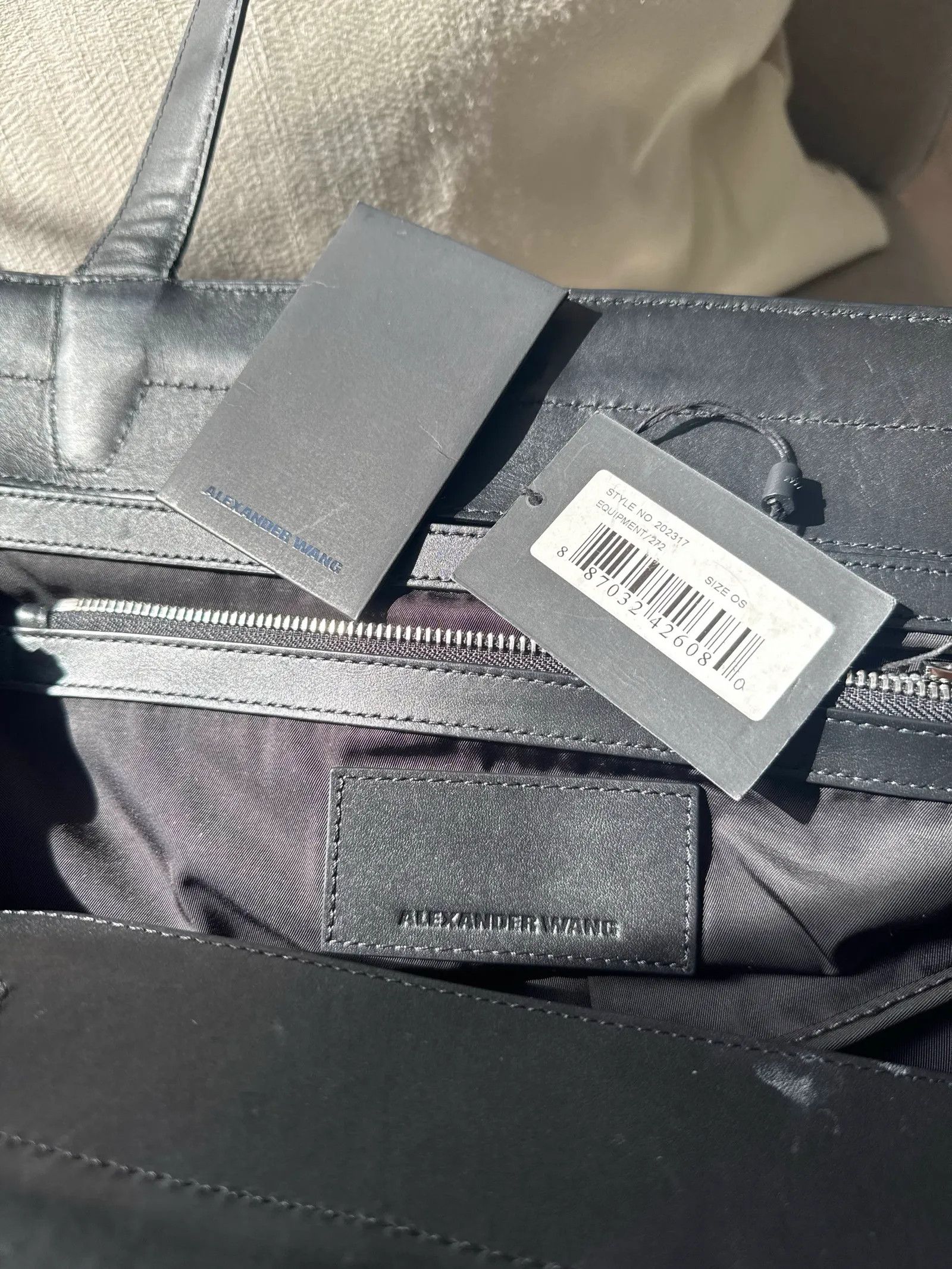Alexander Wang Alexander Wang 202317 Bucket Bag Size ONE SIZE - 2 Thumbnail
