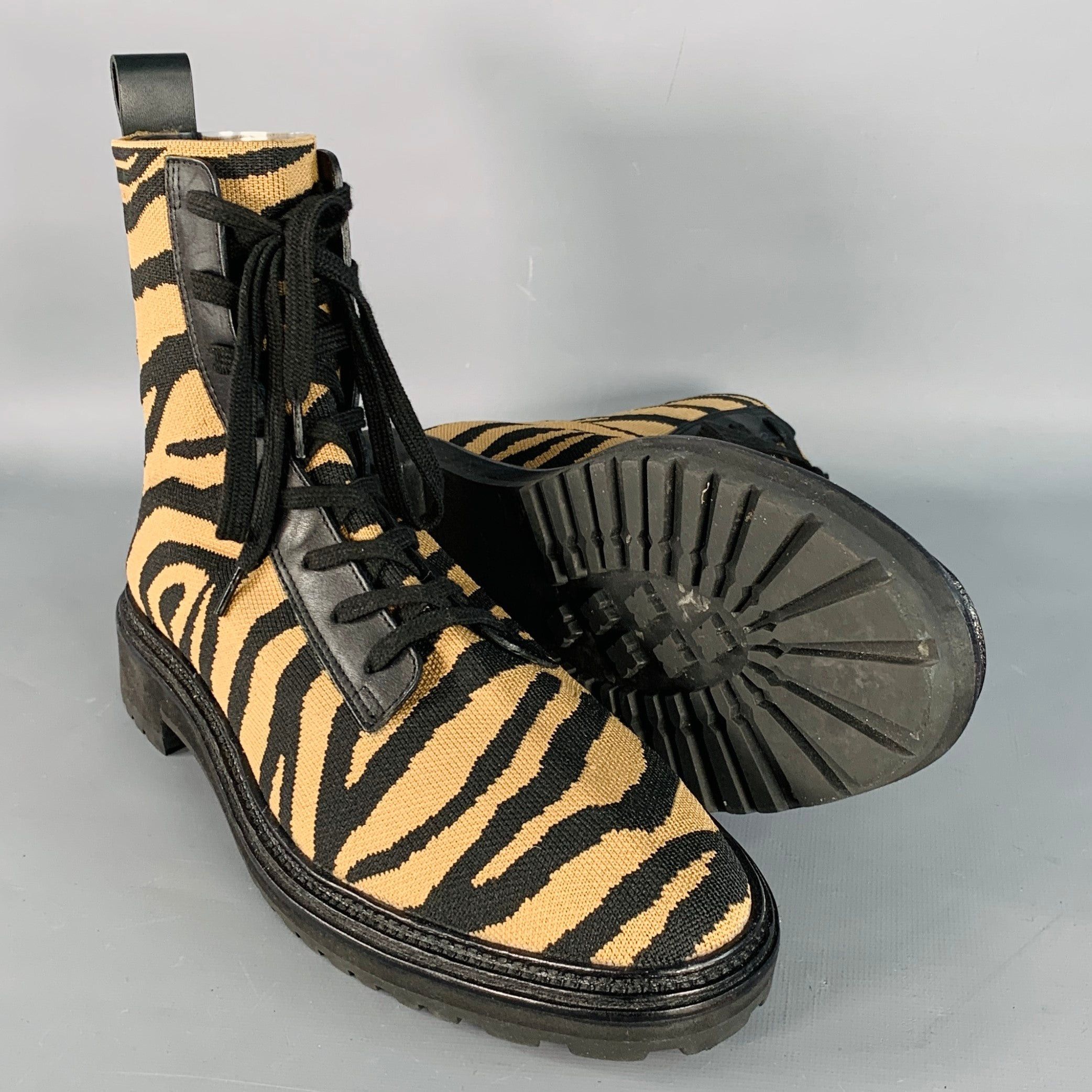 12 Black Brown Tiger Knit Lace Up Ankle Boots