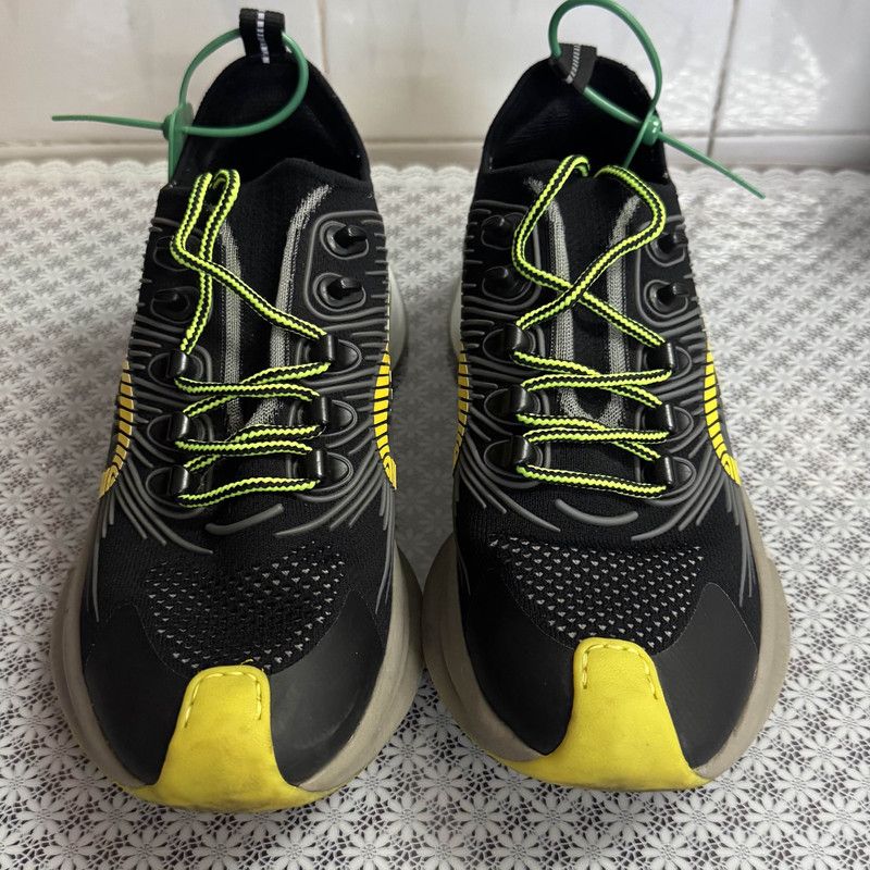 Gucci Gucci Run Low-Top Athletic Shoes for Men 0079 Size US 8.5 / EU 41-42 - 2 Thumbnail