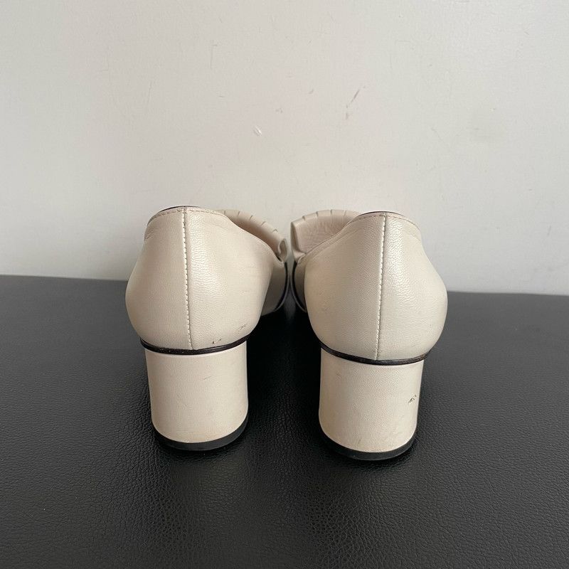 Gucci Gucci White Fringed GG Buckle Heeled Loafers 0079 Size US 5 / EU 37 - 9 Thumbnail