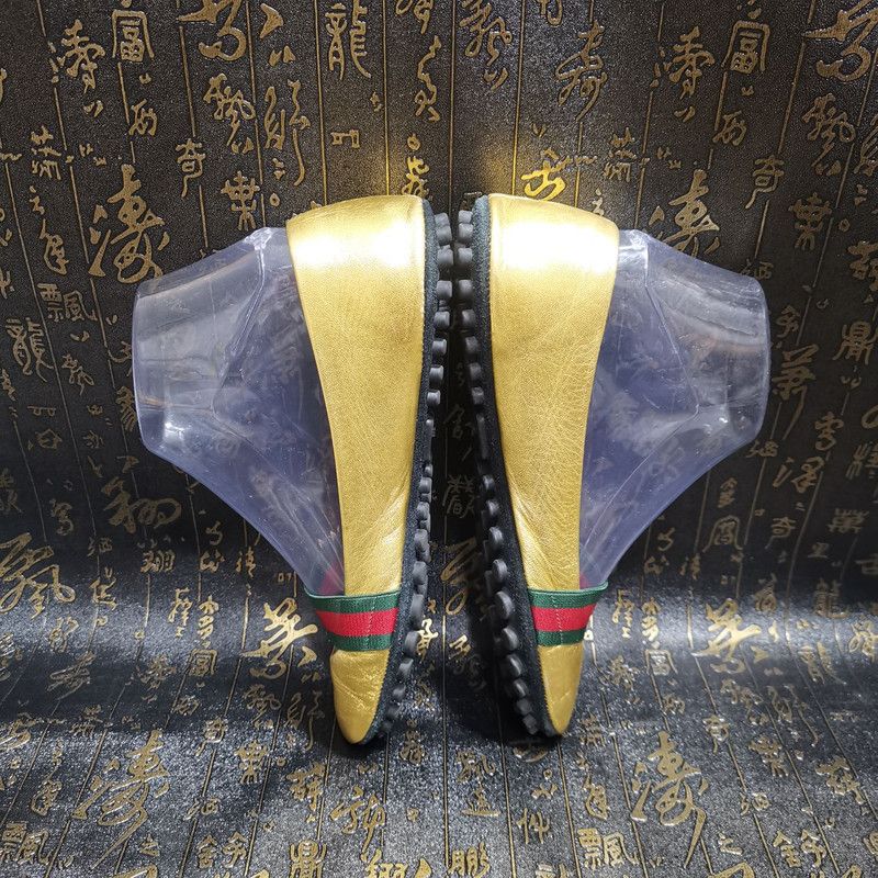 Gucci Gucci Gold Flats with Signature Green-Red Stripe 0079 Size US 7.5 / EU 40-41 - 9 Thumbnail