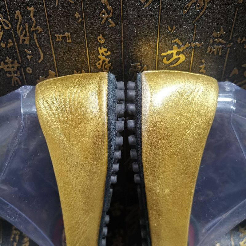 Gucci Gucci Gold Flats with Signature Green-Red Stripe 0079 Size US 7.5 / EU 40-41 - 11 Thumbnail