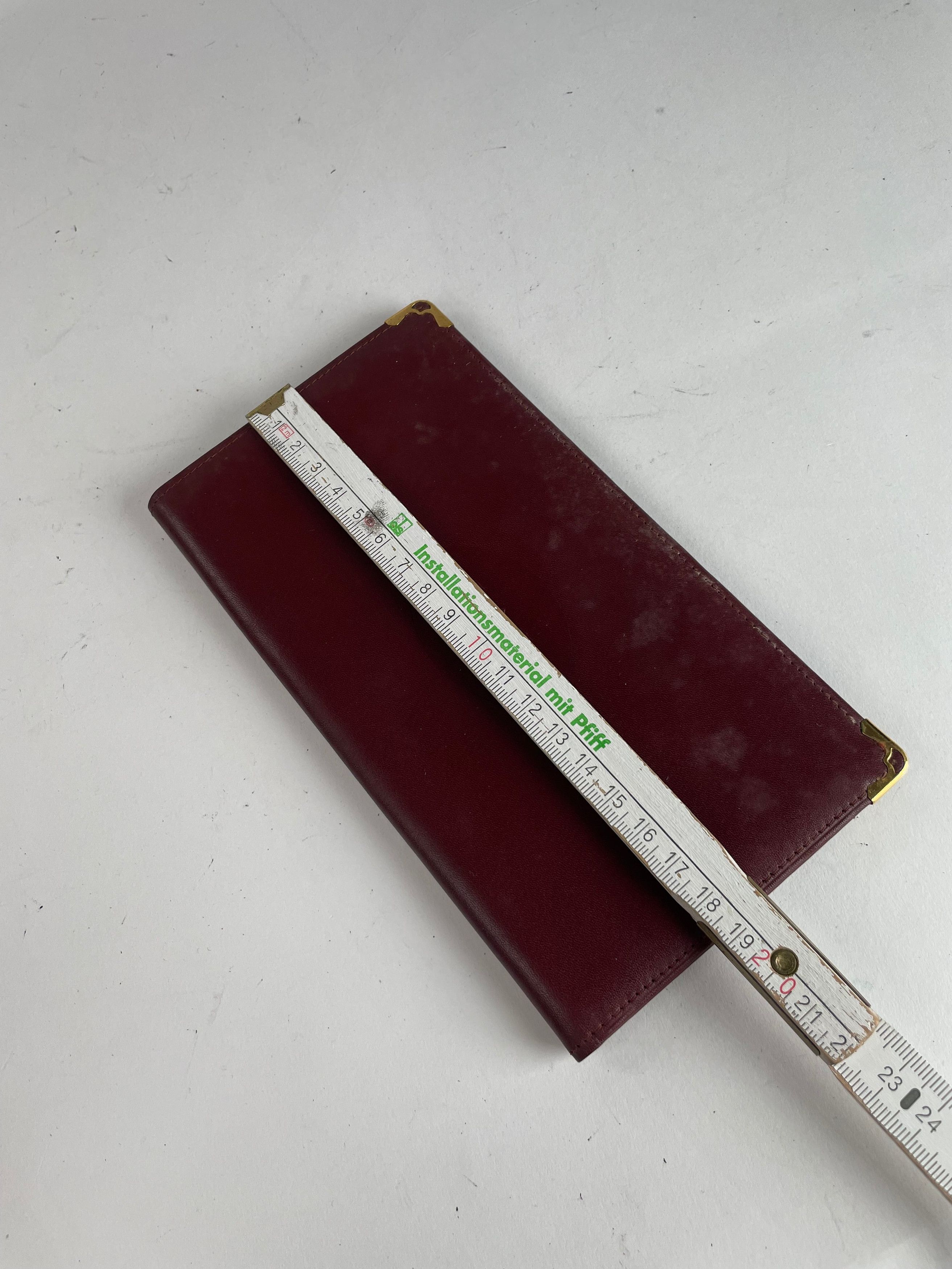 Cartier Vintage Leather ID Holder Burgundy Size ONE SIZE - 5 Thumbnail