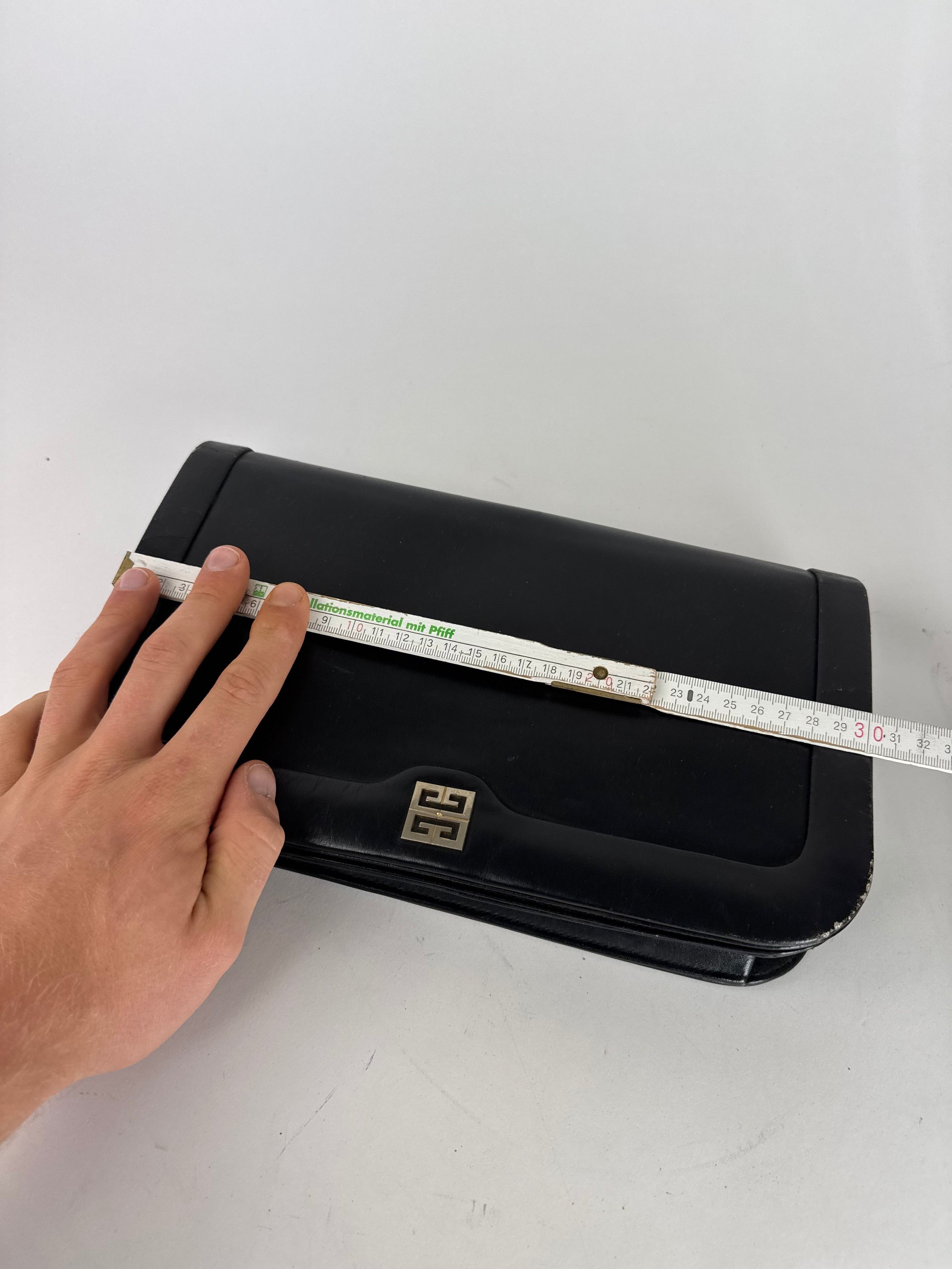 Givenchy Vintage Leather Clutch Black Size ONE SIZE - 12 Thumbnail