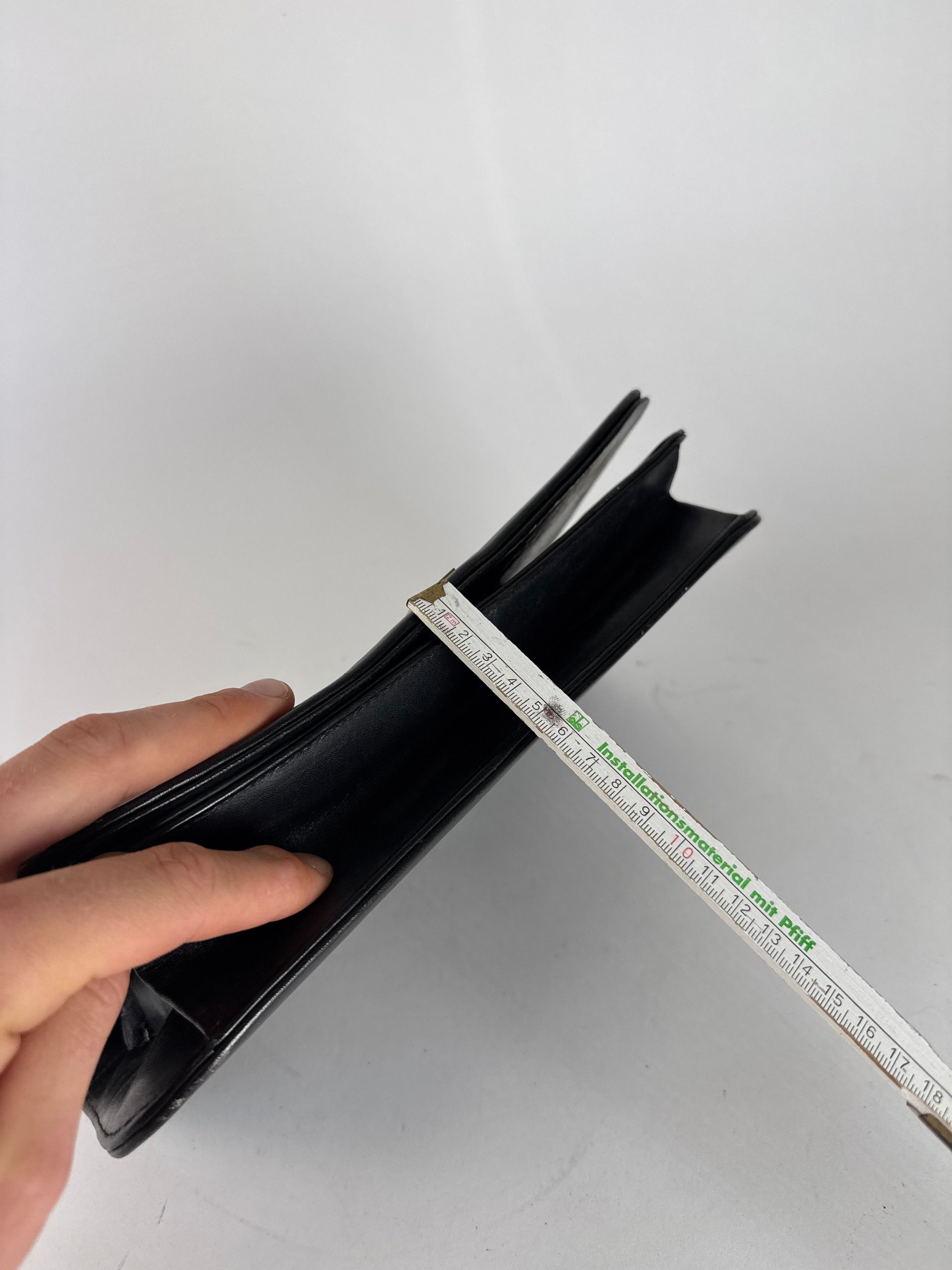Givenchy Vintage Leather Clutch Black Size ONE SIZE - 14 Thumbnail