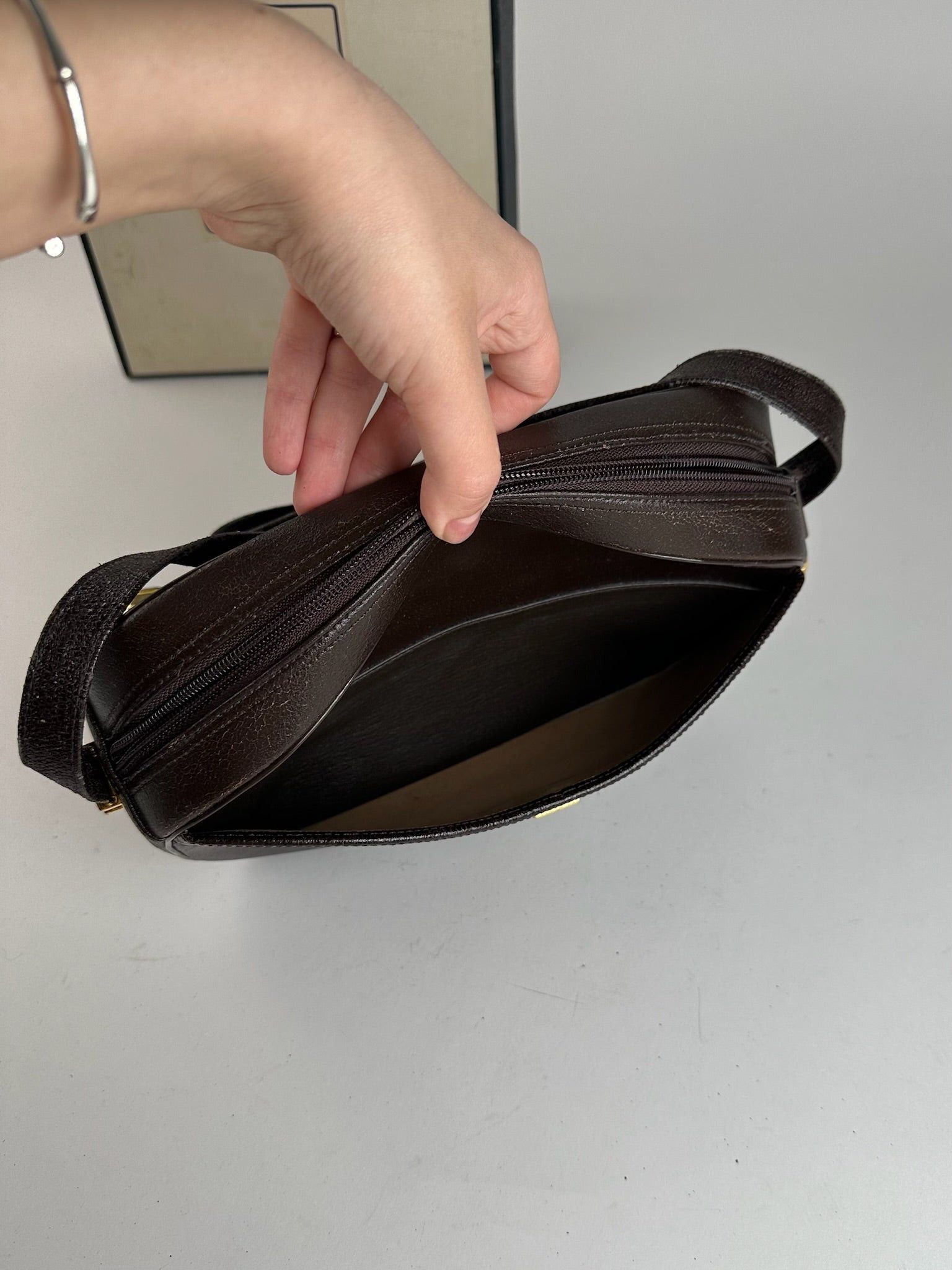 Givenchy Vintage 4G Leather Bag Brown Size ONE SIZE - 10 Thumbnail