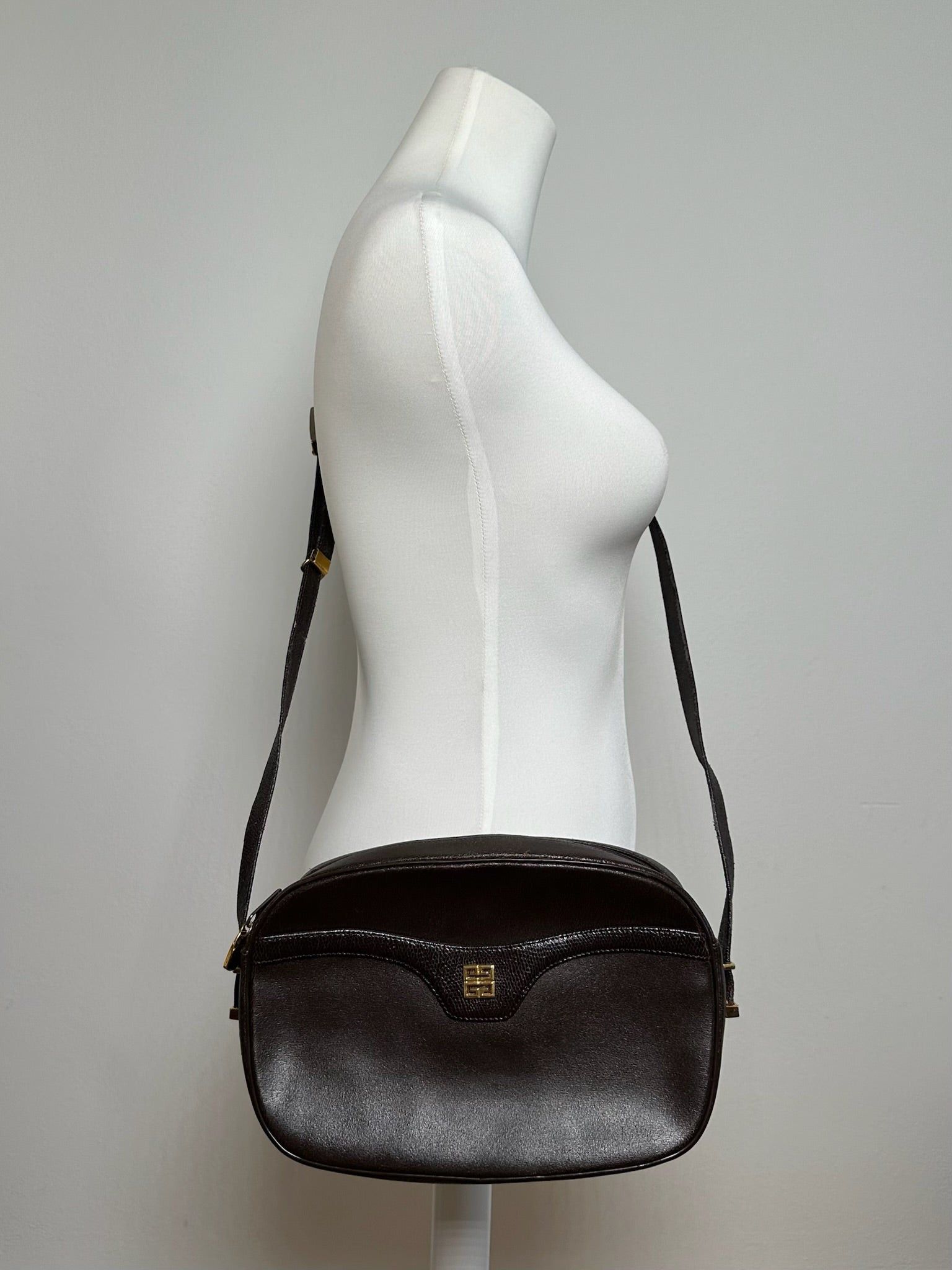 Givenchy Vintage 4G Leather Bag Brown Size ONE SIZE - 5 Thumbnail