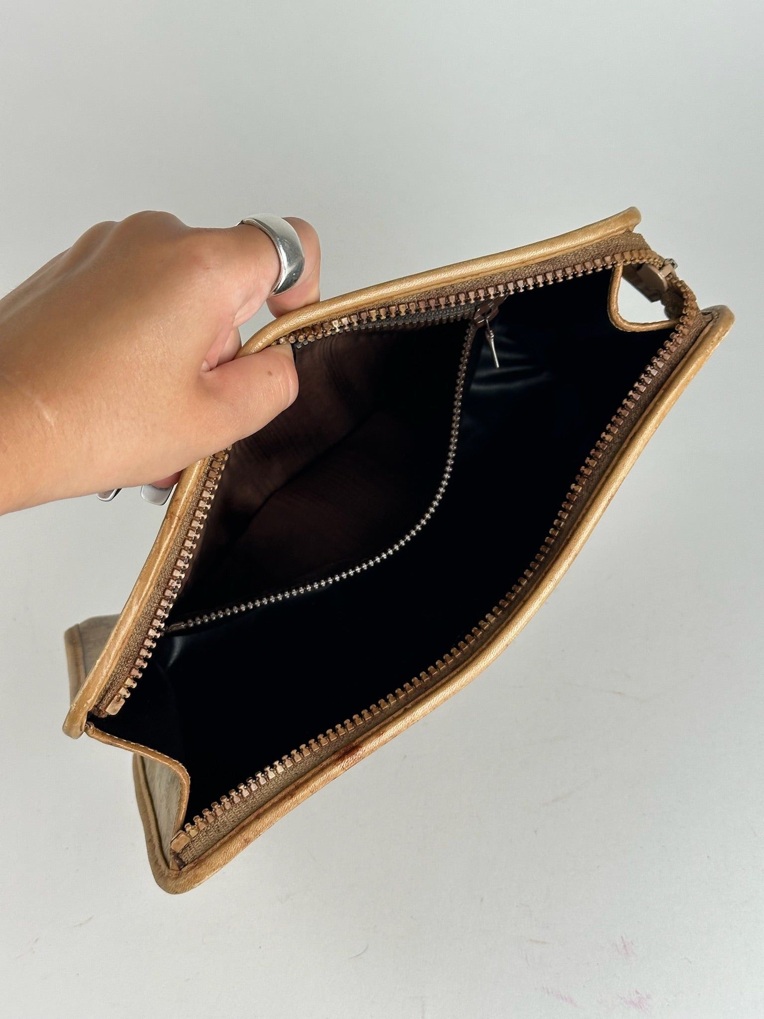 Celine Vintage Paris Triomphe Monogram Clutch Beige Brown Size ONE SIZE - 12 Thumbnail