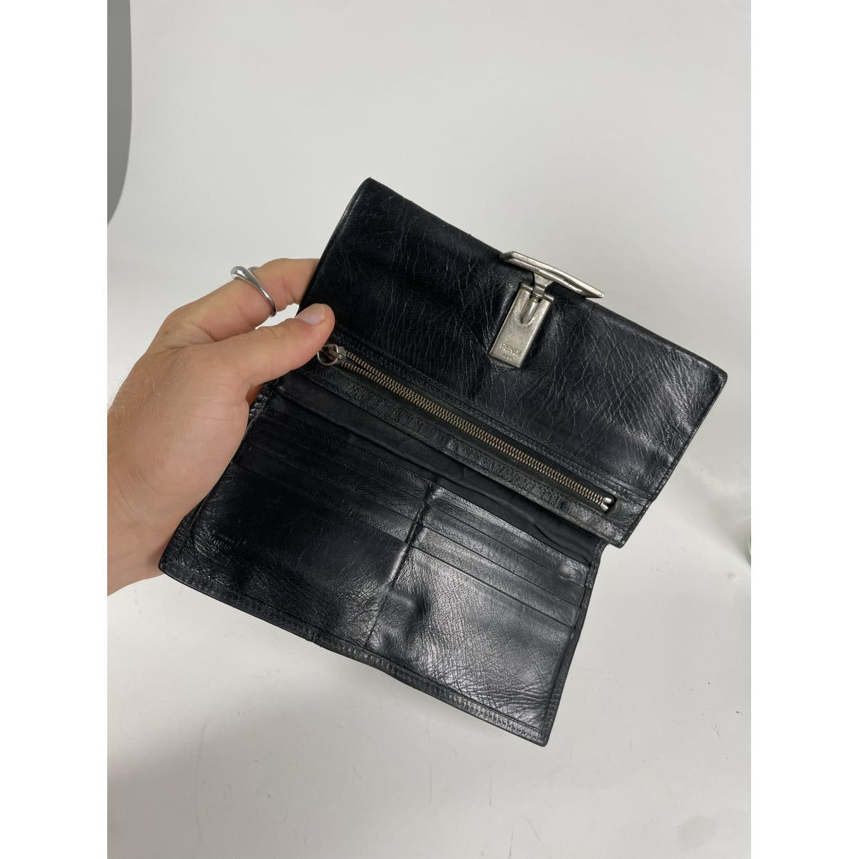 Fendi Baguette Brown Leather Purse Size ONE SIZE - 4 Thumbnail