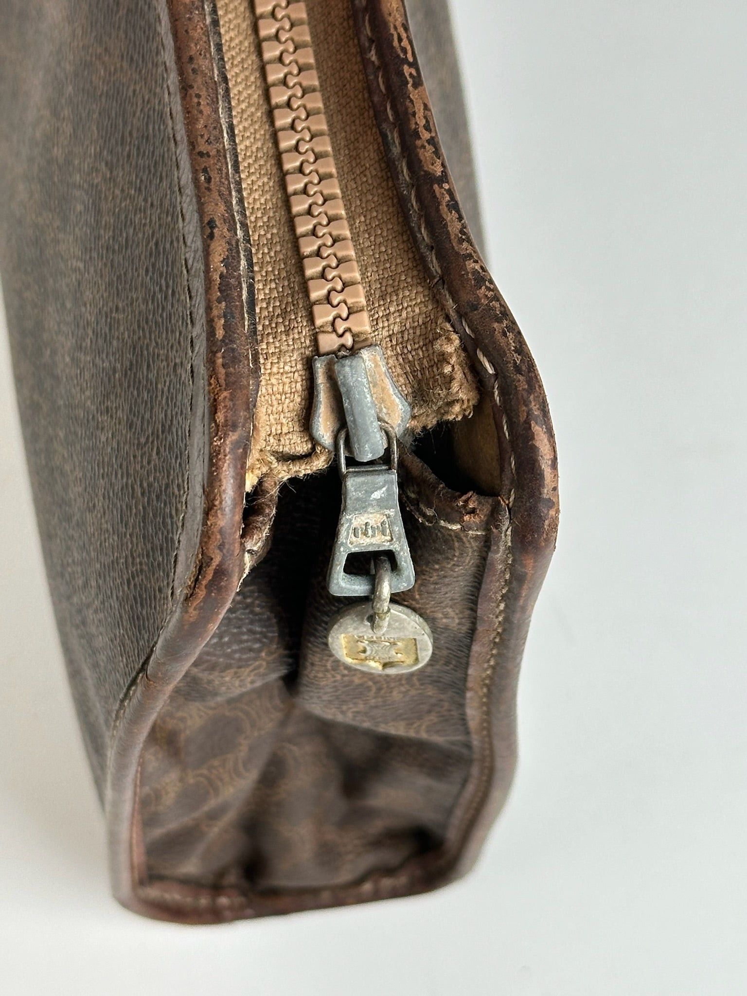 Celine Vintage Paris Leather monogram Clutch brown Size ONE SIZE - 2 Thumbnail