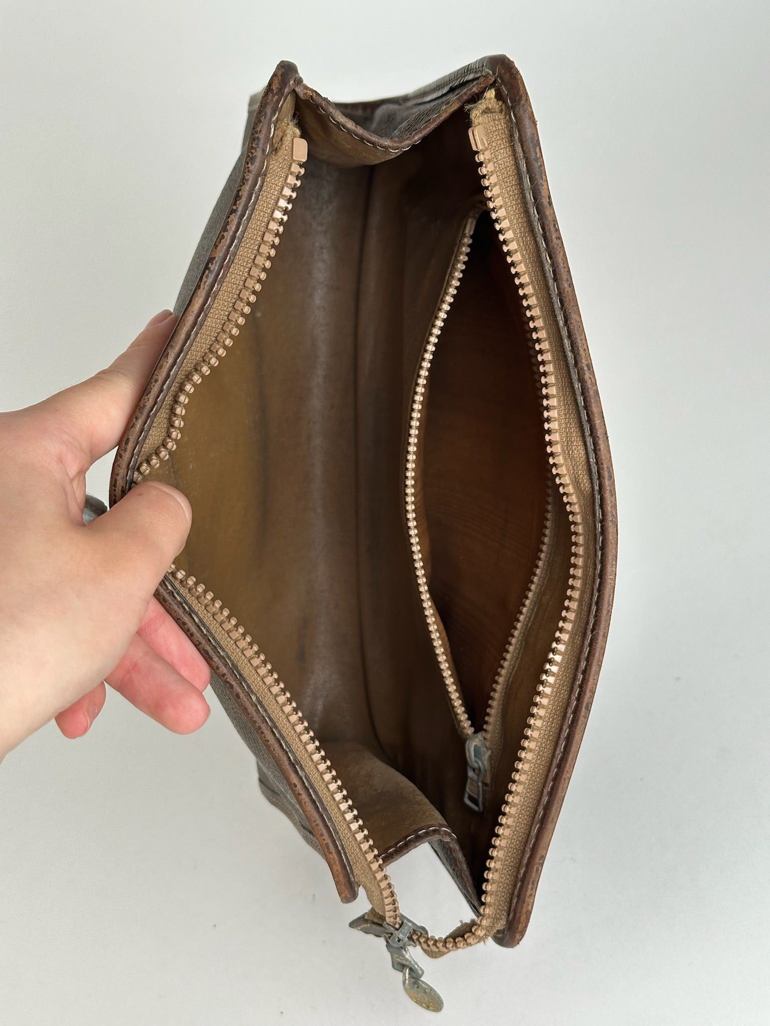 Celine Vintage Paris Leather monogram Clutch brown Size ONE SIZE - 8 Thumbnail