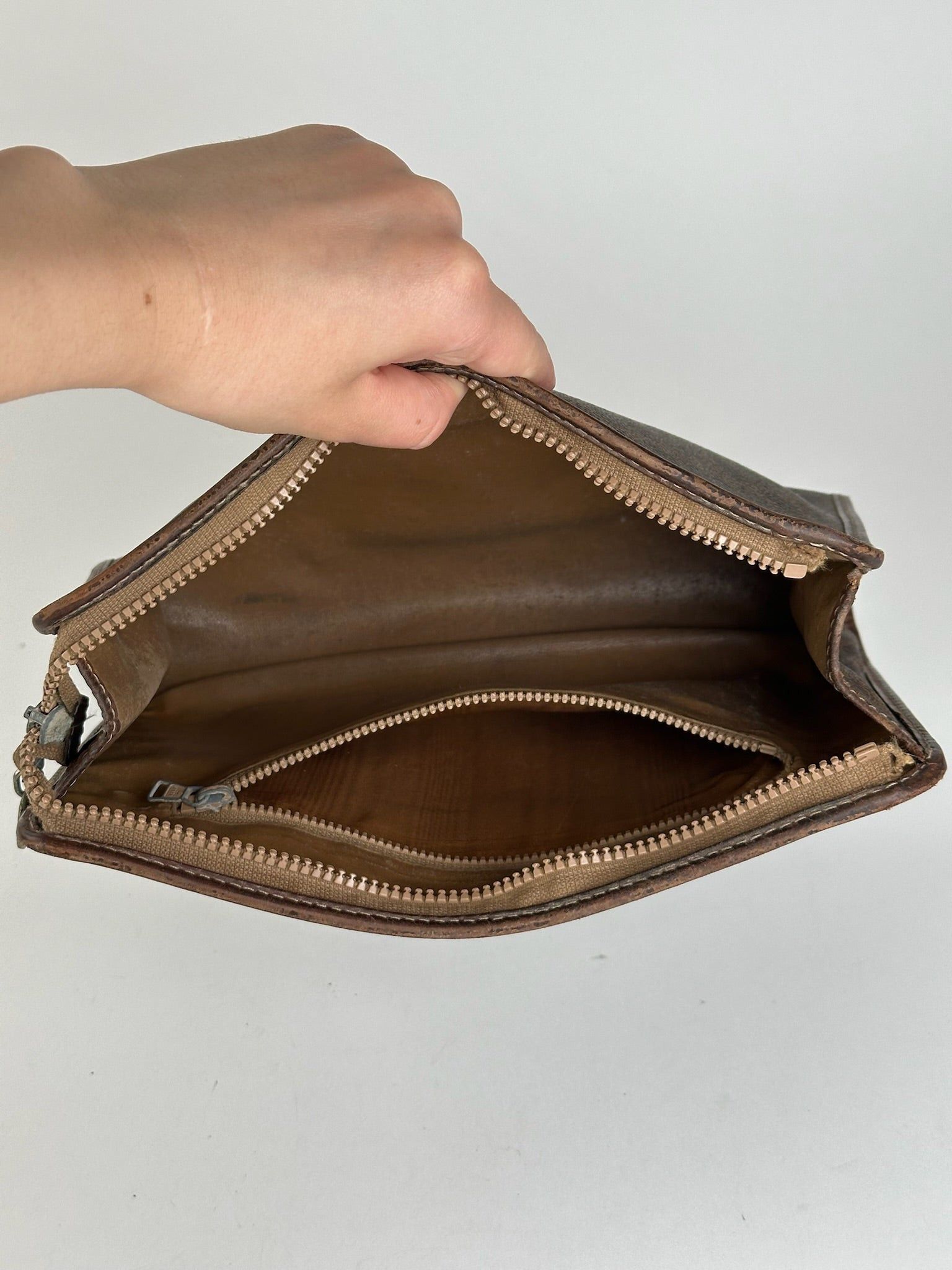 Celine Vintage Paris Leather monogram Clutch brown Size ONE SIZE - 9 Thumbnail