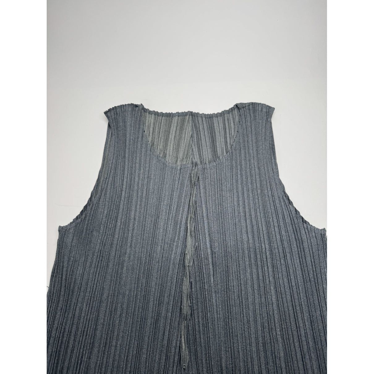 Other Pleats Please Anthracite Polyester Top Size M / US 6-8 / IT 42-44 - 3 Thumbnail