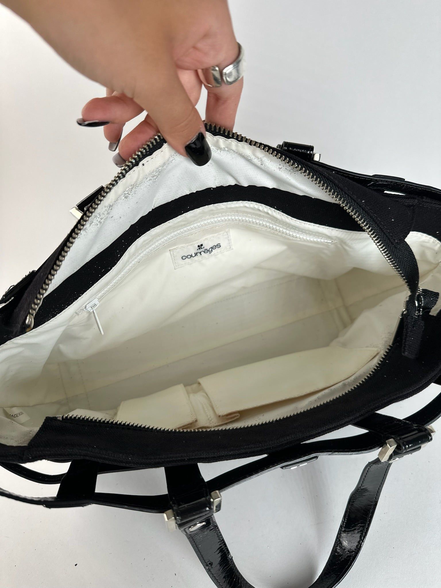 Courreges Vintage Patent Leather cage bag black Size ONE SIZE - 14 Thumbnail