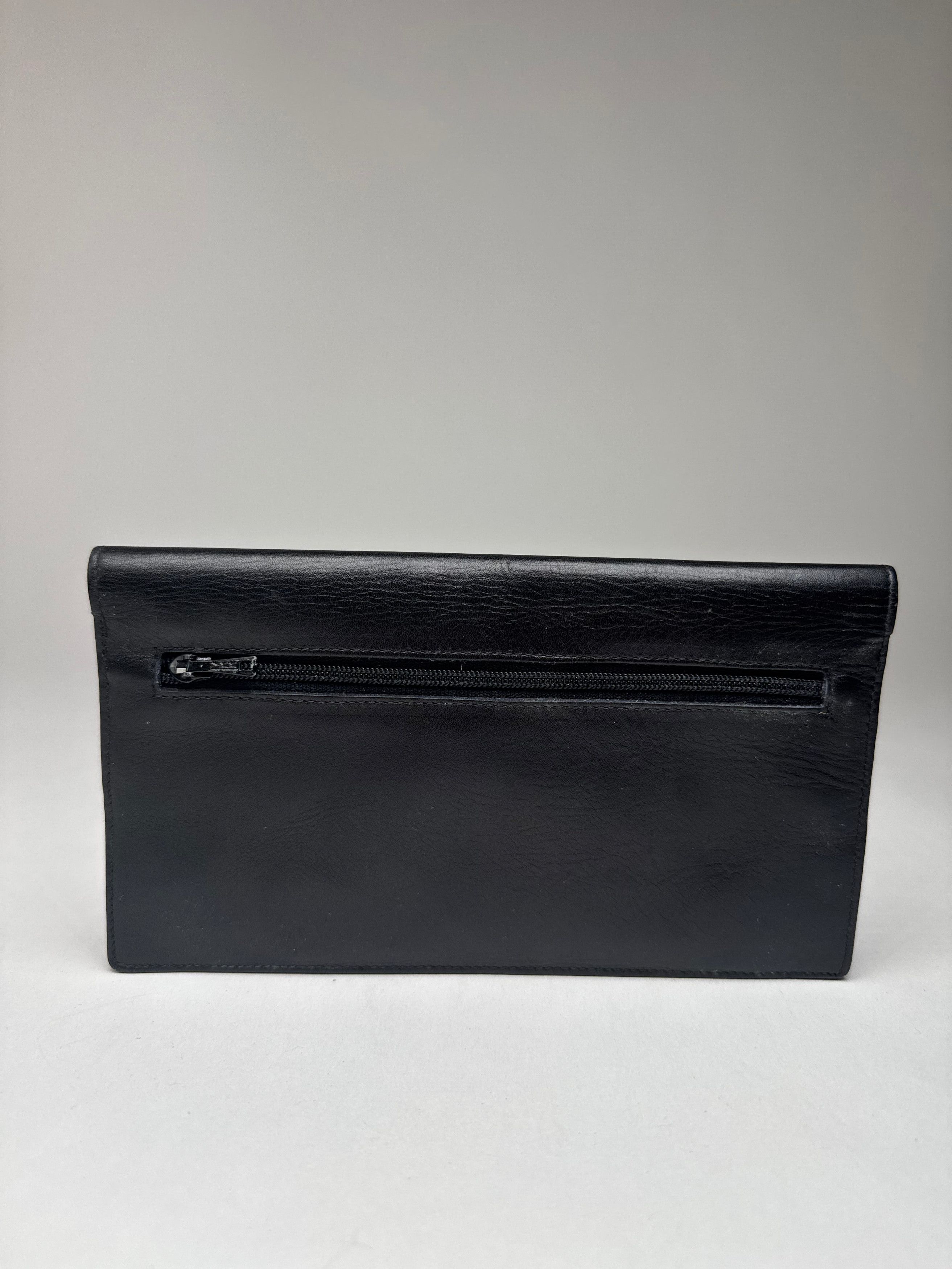 Givenchy Vintage GV3 Leather Clutch Black Size ONE SIZE - 7 Thumbnail