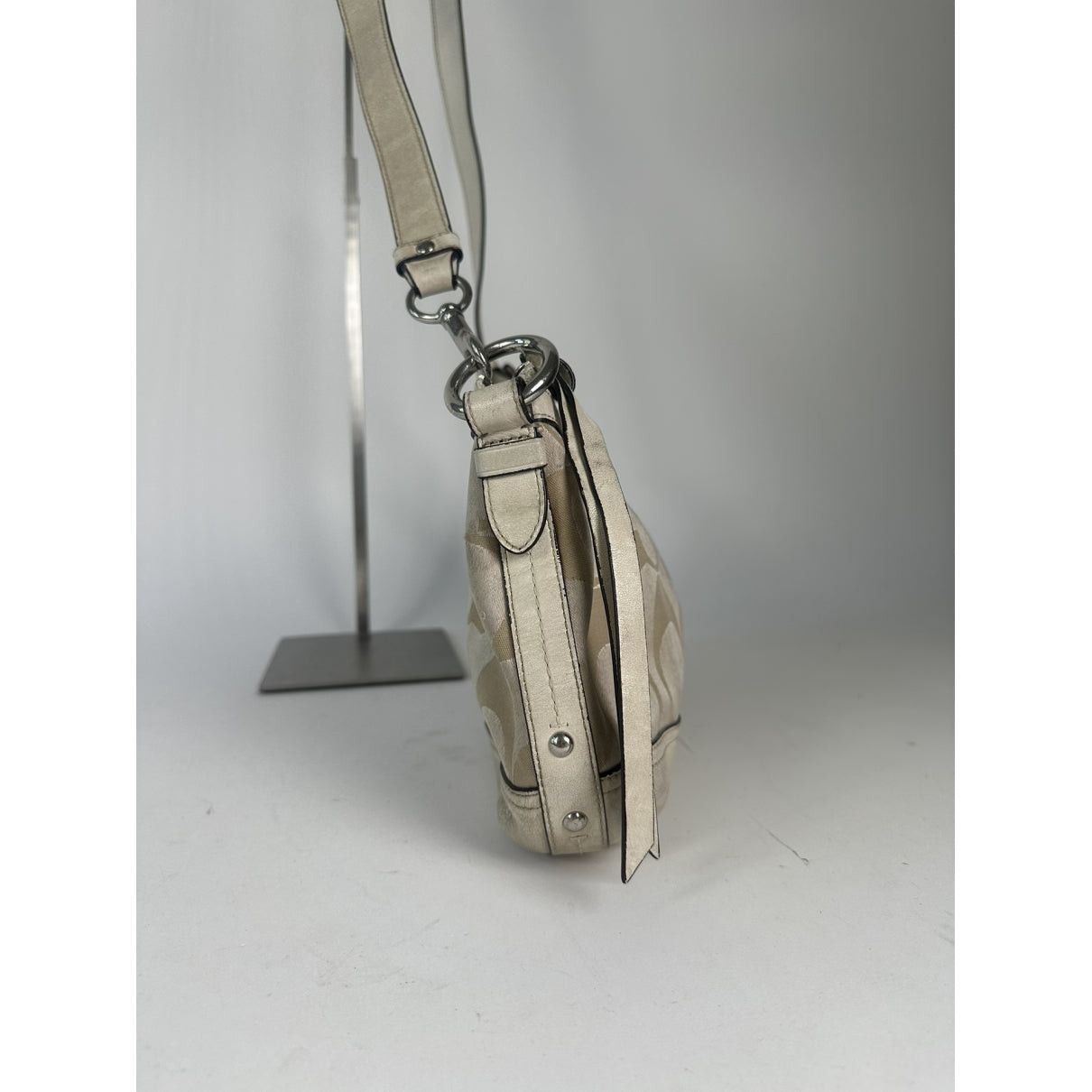 Coach Signature Sufflette White Leather Handbag Size ONE SIZE - 5 Thumbnail