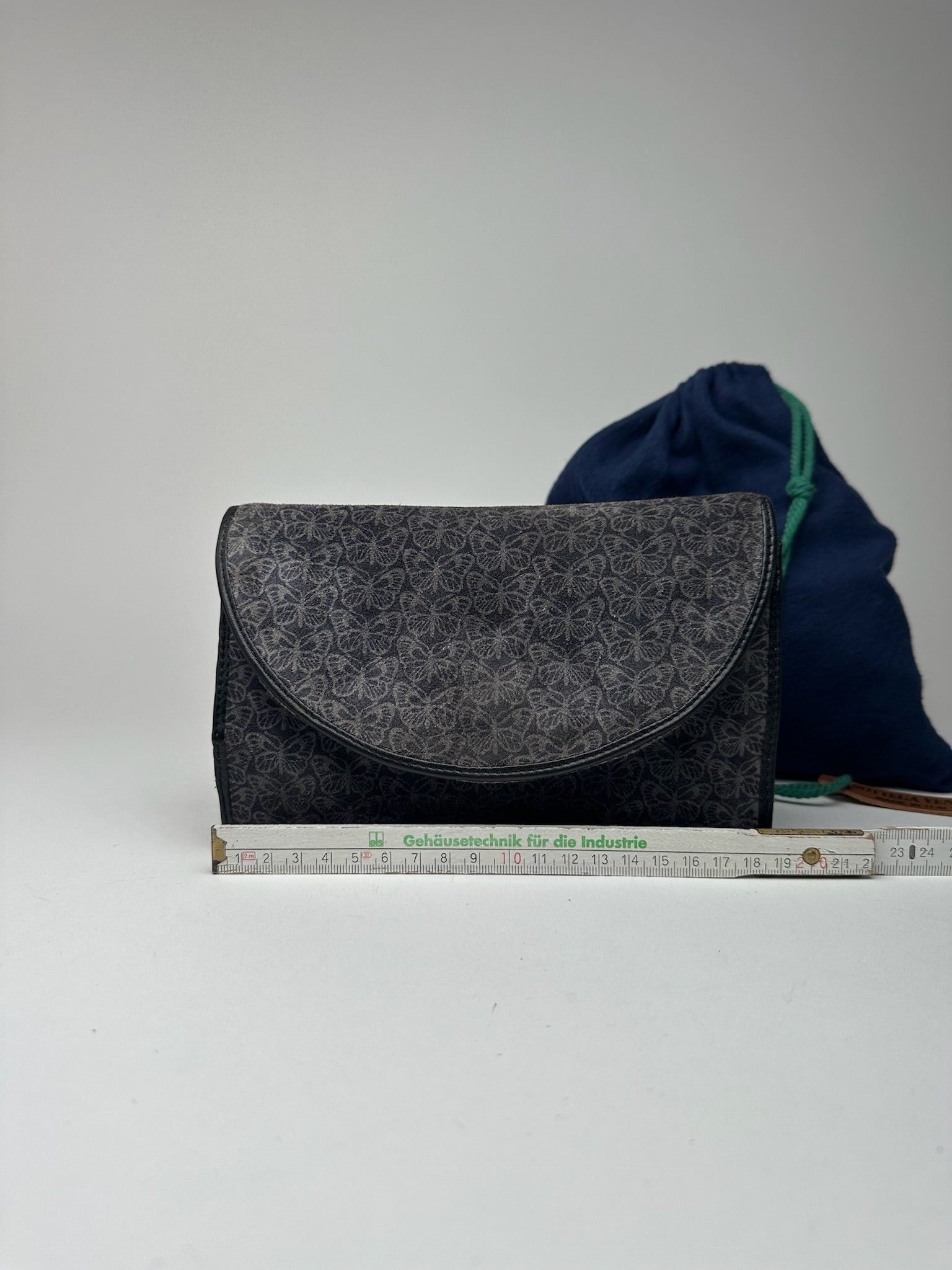 Bottega Veneta Vintage Suede Monogram Clutch navy white Size ONE SIZE - 10 Thumbnail