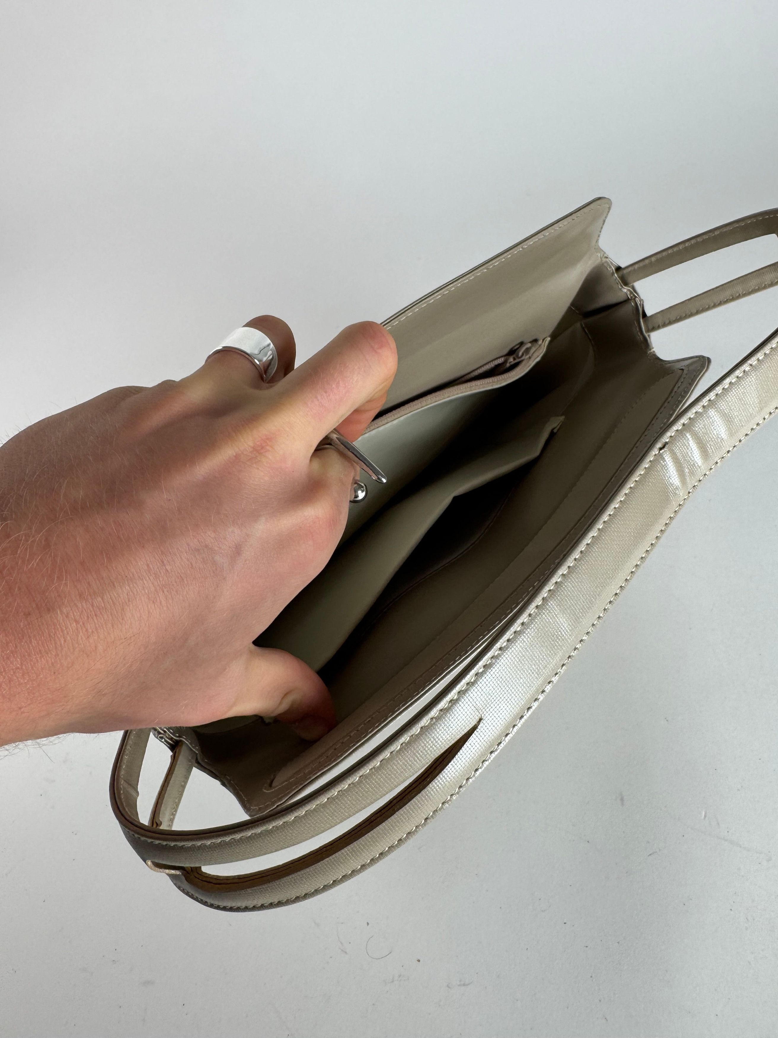 Givenchy Vintage 4G Patent Leather Bag Grey Brown Size ONE SIZE - 2 Thumbnail
