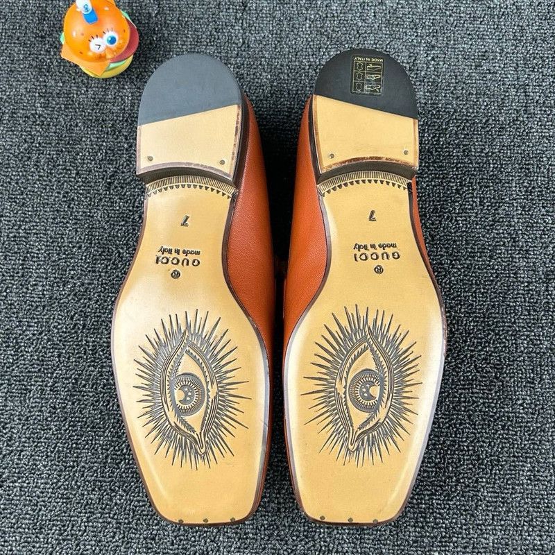 Gucci Gucci Leather Loafers with Metal Logo Buckle 0079 Size US 8 / EU 41 - 4 Thumbnail