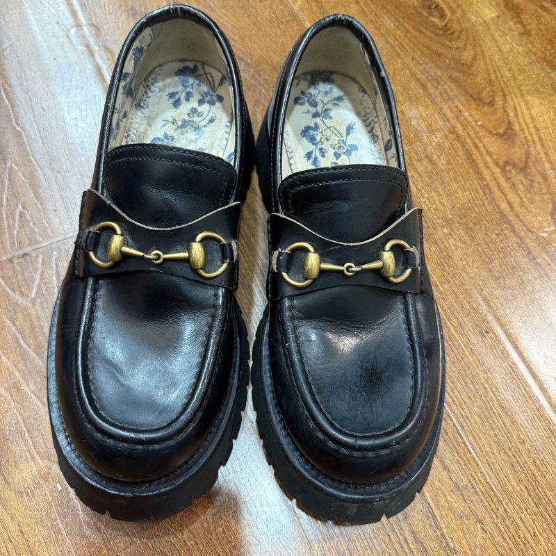 Gucci Gucci Black Leather Loafers with Gold Bee Embroidery 0079 Size US 7.5 / EU 40-41 - 2 Thumbnail